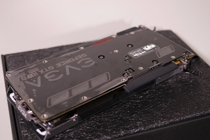 EVGA GeForce GTX 1070 FTW ACX 3.0本体バックプレート