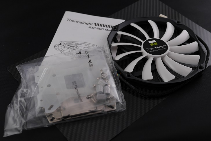 Thermalright AXP-200 Muscle付属品、その1